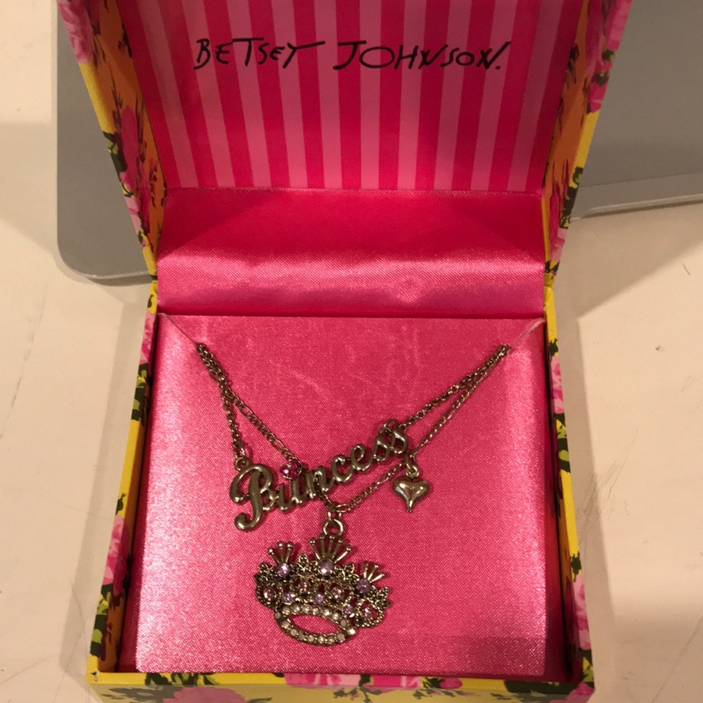 PRINCESS 👑👸💛 necklace